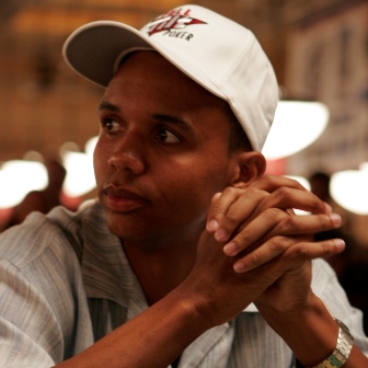 Phil Ivey Dramatically Eliminated From 2010 WSOP Main Event